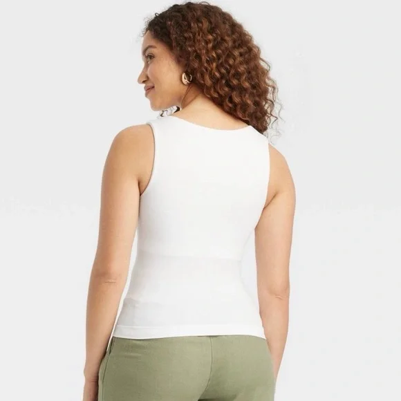 Women's Slim fit seamless White Tank Top sleeveless scoop neck size S - Picture 2 of 3